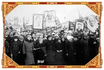 Кашин. 1947 год 7 ноября. Праздничная демонстрация в честь Октябрьской социалистической революции.